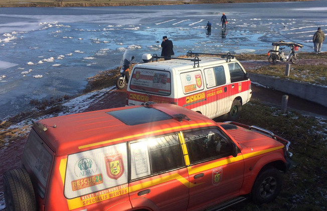 A Kelet-magyarországi Speciális Mentő Egyesület érkezett a kutya mentésére