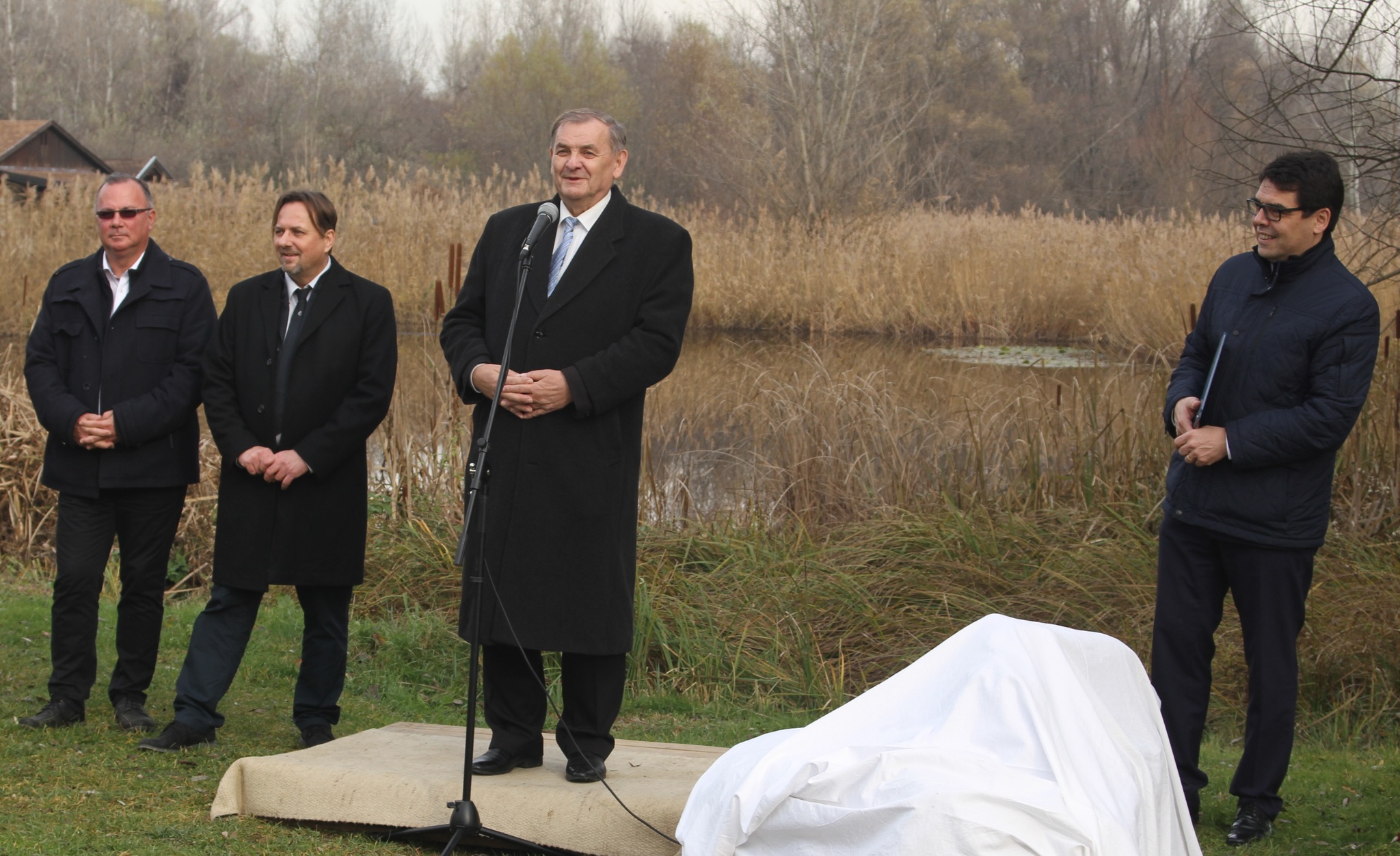 dr. Koleszár István, a Rex Alapítvány igazgatója, dr. Király Péter, a Rex Alapítvány alapítója, Lezsák Sándor a Magyar Országgyűlés alelnöke, dr. Zsigmond Barna Pál Újpest alpolgármestere