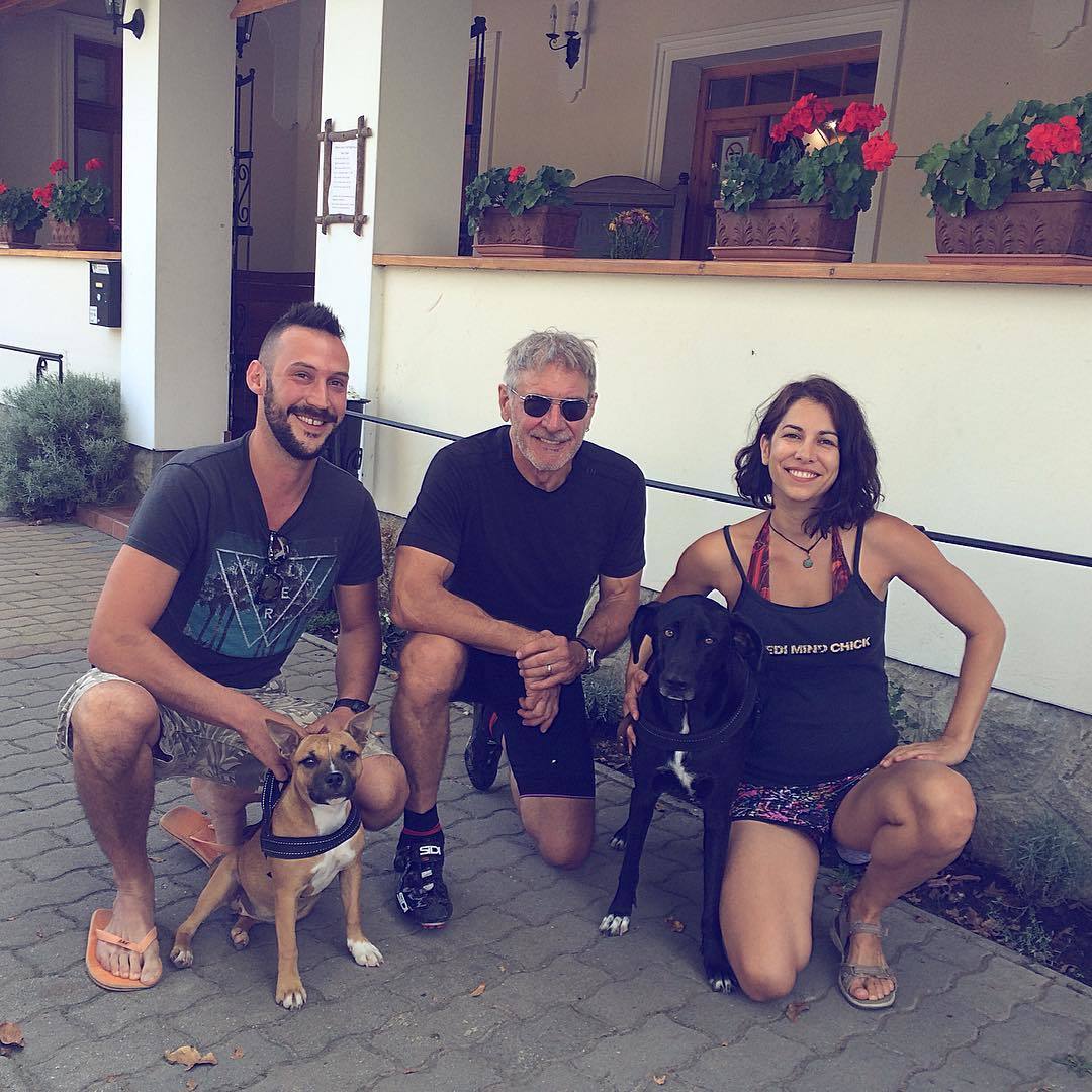 Kisorosziban találkozott a kutyás pár Harrison Forddal