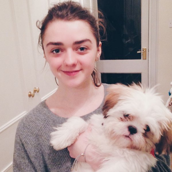 Maisie Williams és Sonny
