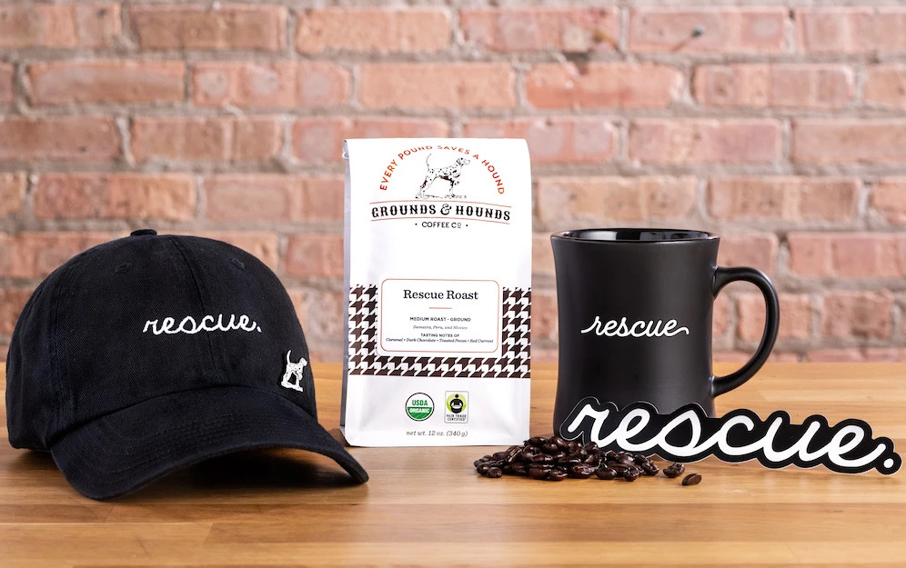 Örökbefogadni, állatot menteni menő - ezt a kávégyártó cég is hirdeti