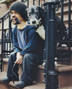 Tyrion Lannister, azaz Peter Dinklage és kutyusa