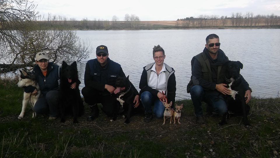 A Kutyaplacc Egyesület tagjai