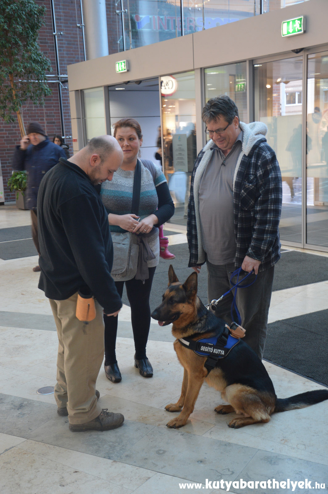 Az Allee-ban találkozott Rex a kiképzőivel