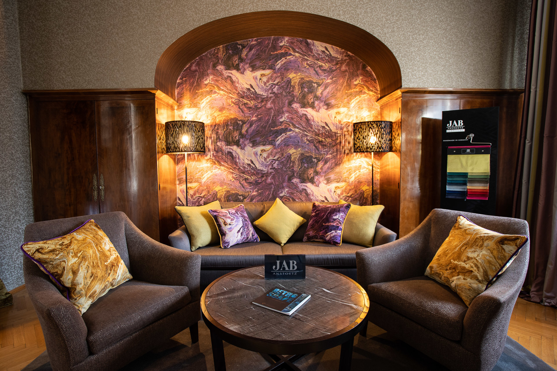 Kutyabarát munkahely - JAB JOSEF ANSTOETZ KG Magyarországi Képviselete - Bemutatóterem 2