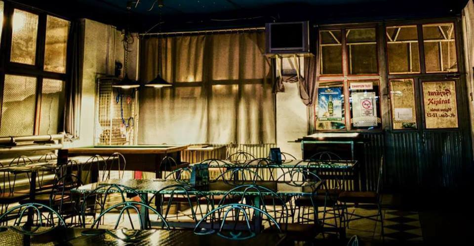 Garázs Söröző-Pizzéria Garázs Söröző-Pizzéria