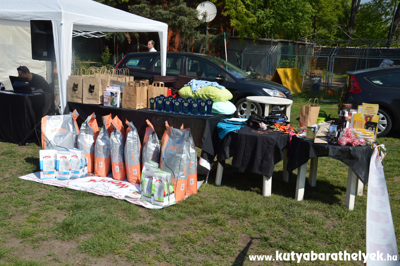 Rengeteg ajándék várta a szépségverseny és a tombola résztvevőit