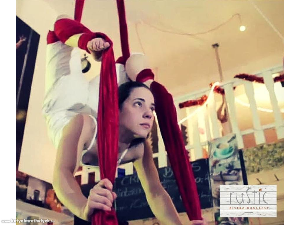 Légtáncosok a Rustic Bistroban