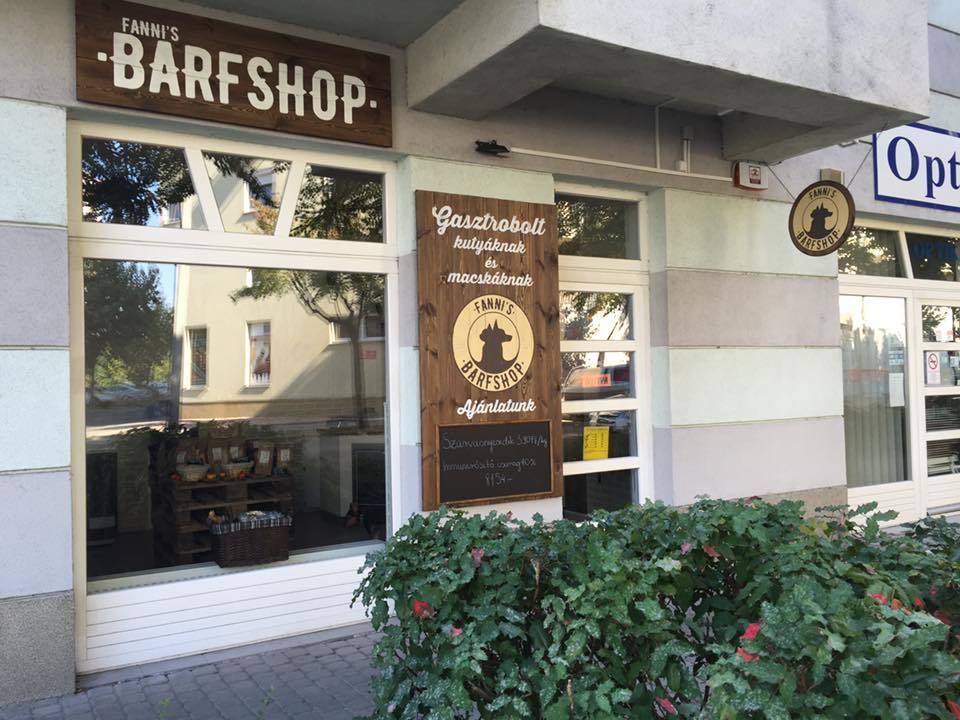 A kutyáikat nyers étrenddel tápláló gazdik széles termékkínálatból választhatnak