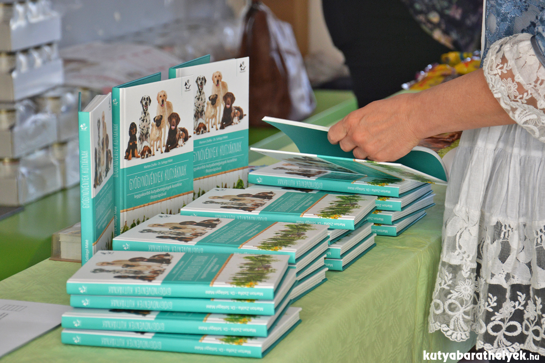 Szakkönyvet is találhattak a gazdik Szakkönyvet is találhattak a gazdik