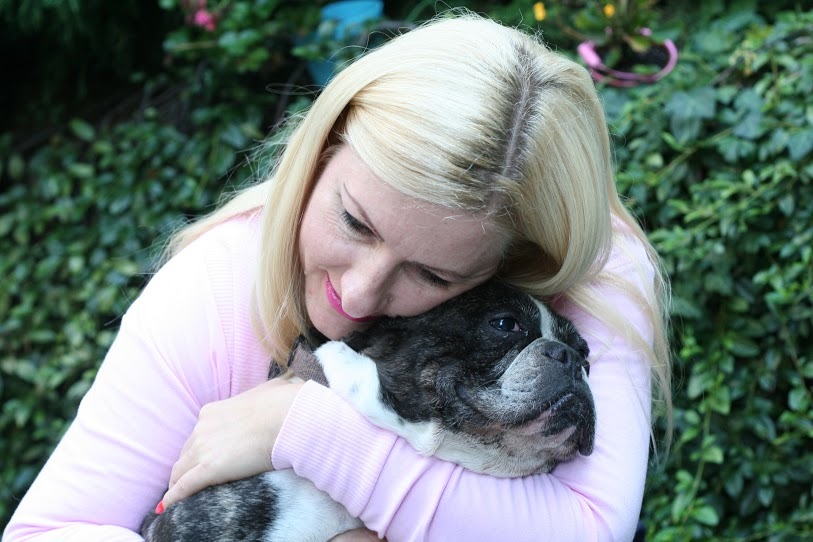 Sok szeretet és családias hangulat várja a kutyusokat