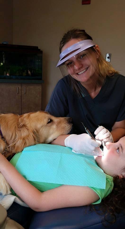 A gyerekek és a fogorvosok is nagyon örülnek JoJo jelenlétének