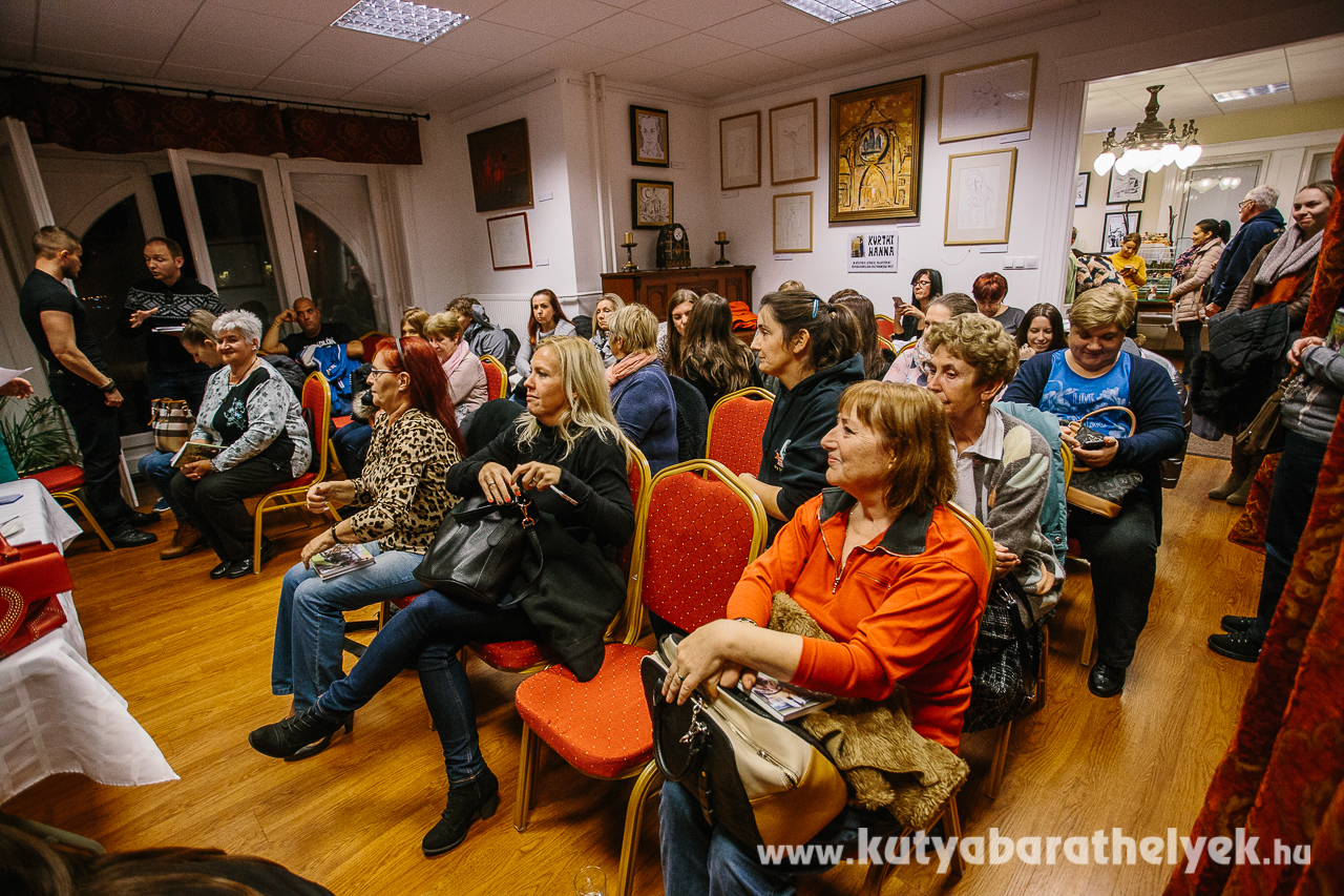 Az olvasótalálkozóra rengetegen eljöttek