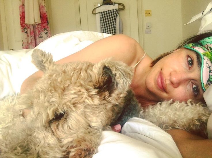 Emilia Clarke és Roxy