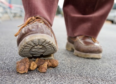 Kellemetlen belelépni más piszkába