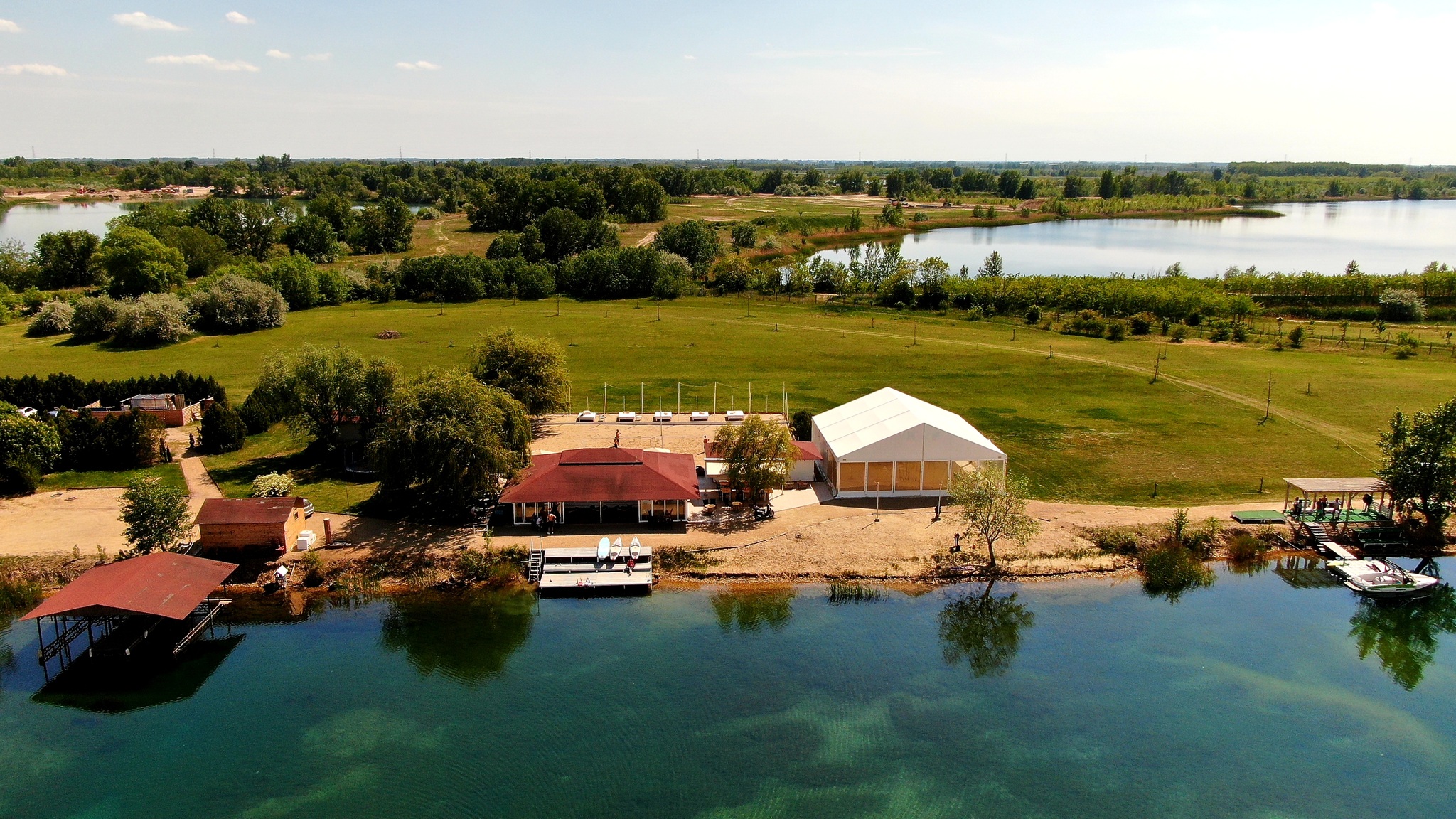 Kutyabarát Jade Beach bisztró és strand