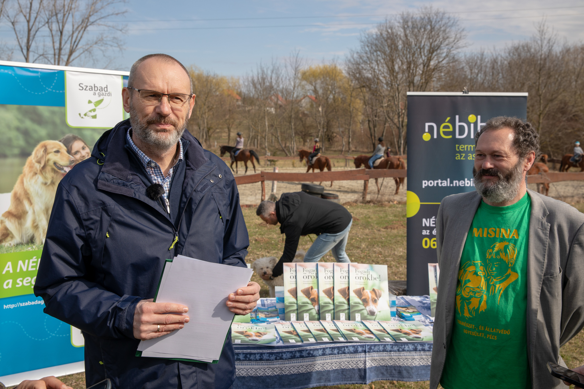 A kiadvány a pécsi Misina Természet-és Állatvédő Egyesület menhelyén került bemutatásra