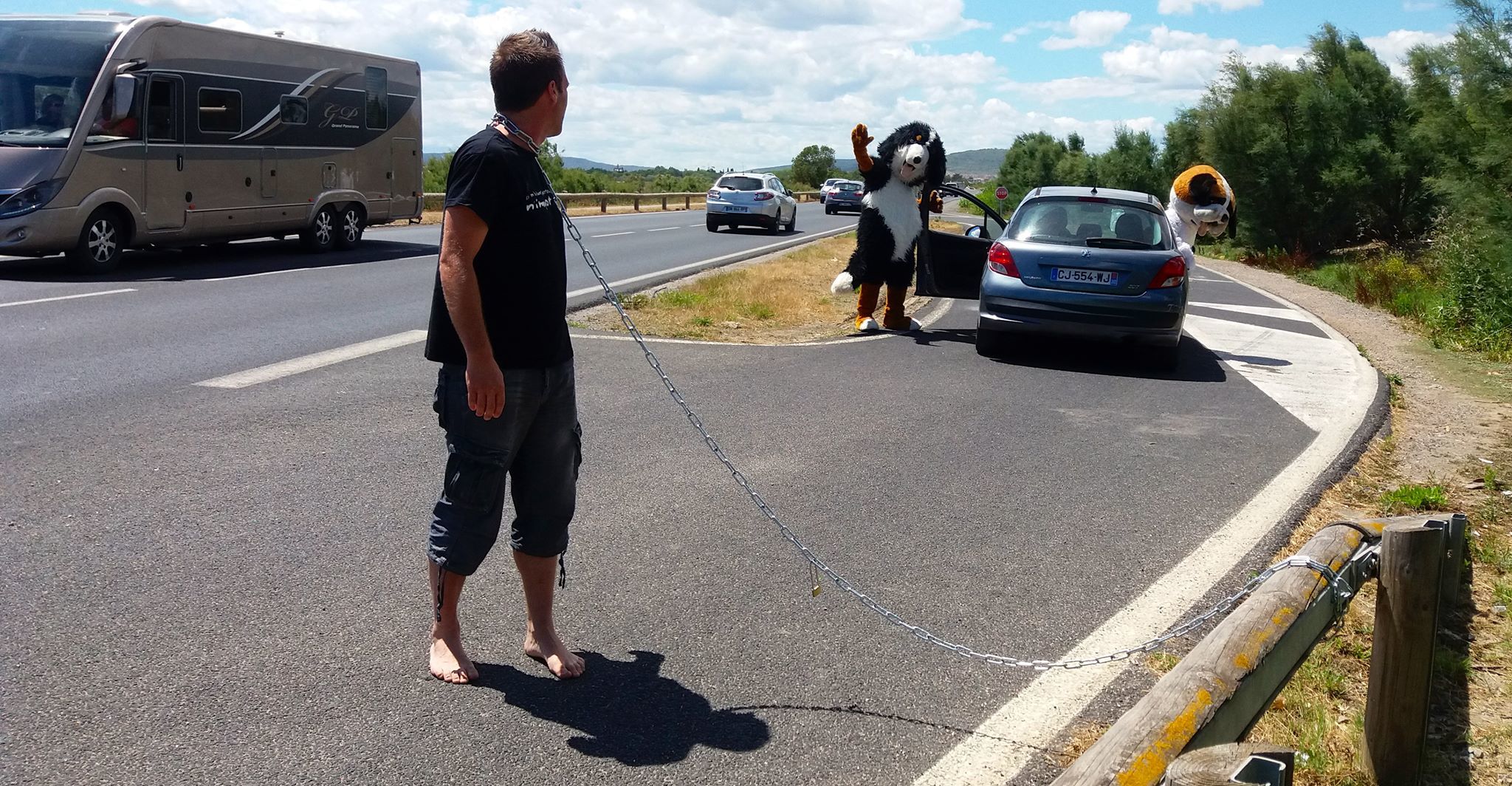 Sok fotót, videót készít a humorista, hogy felhívja a figyelmet az állatvédelem fontosságára