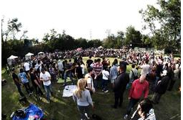 Majális közel ezer tacskóval