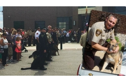 Díszsorfallal búcsúztak a magyar rendőrkutyától