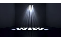 Kizárta a nő az erkélyre a kutyáját a kánikulában - három év börtönt kaphat