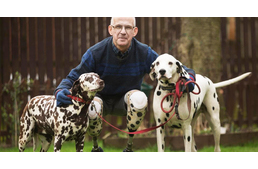 Egy angol nagypapának vannak talán a "legkutyásabb" műlábai