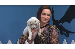 Így vált a Sárkányok Anyja a Kölykök Anyjává - az örökbefogadás mellett állt ki a Trónok harca sztárja