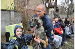 Rendőrkutyák az iskolában