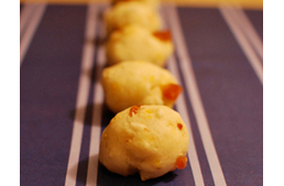 Ínycsiklandó pulykás-sajtos kutyasüti